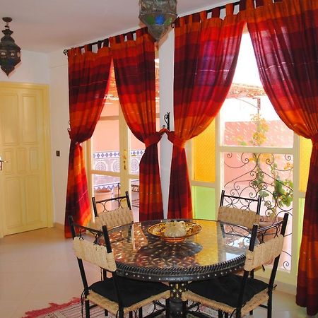 Appartement Anatim Варзазат Екстериор снимка